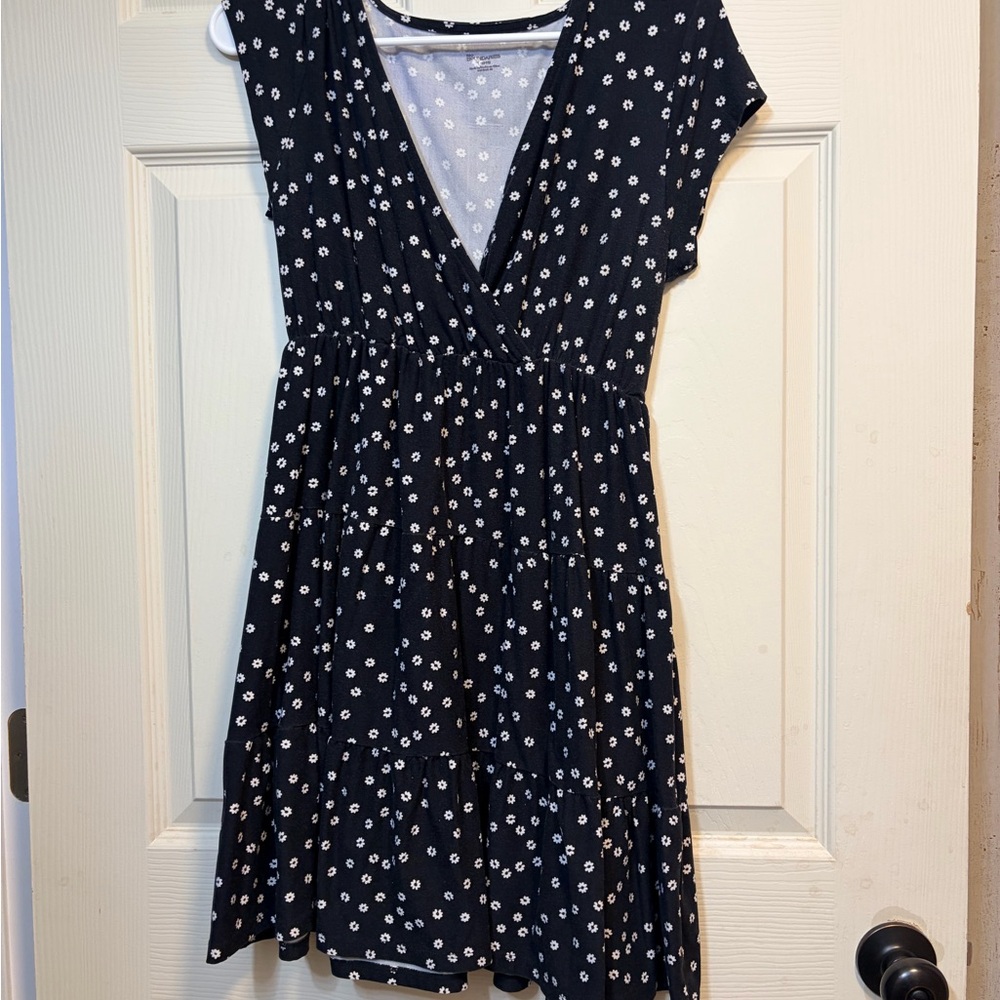 4 Pc No Boundaries Dress Bundle L/XL | Floral Spring Summer Mini Dresses - Picture 4 of 5
